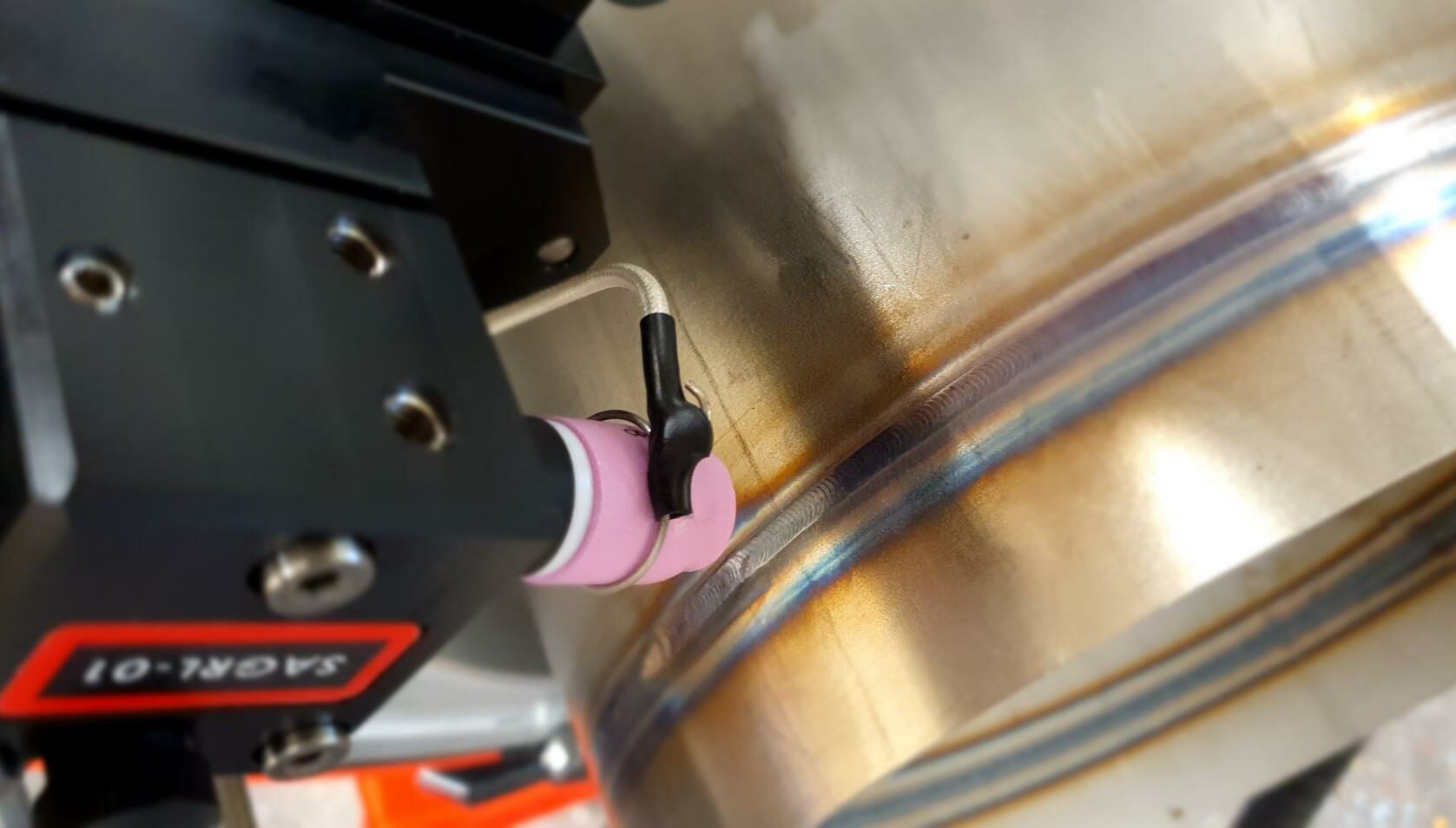 Soudure orbitale en cours